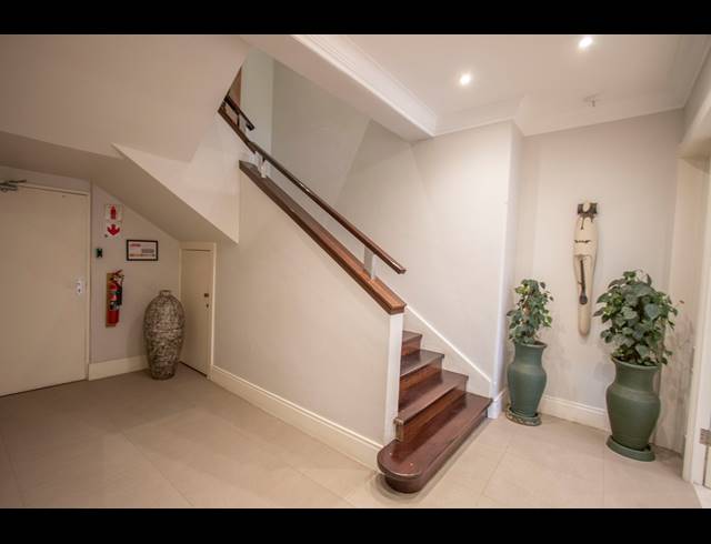 1,200M² OFFICE TO LET IN MELROSE ESTATE